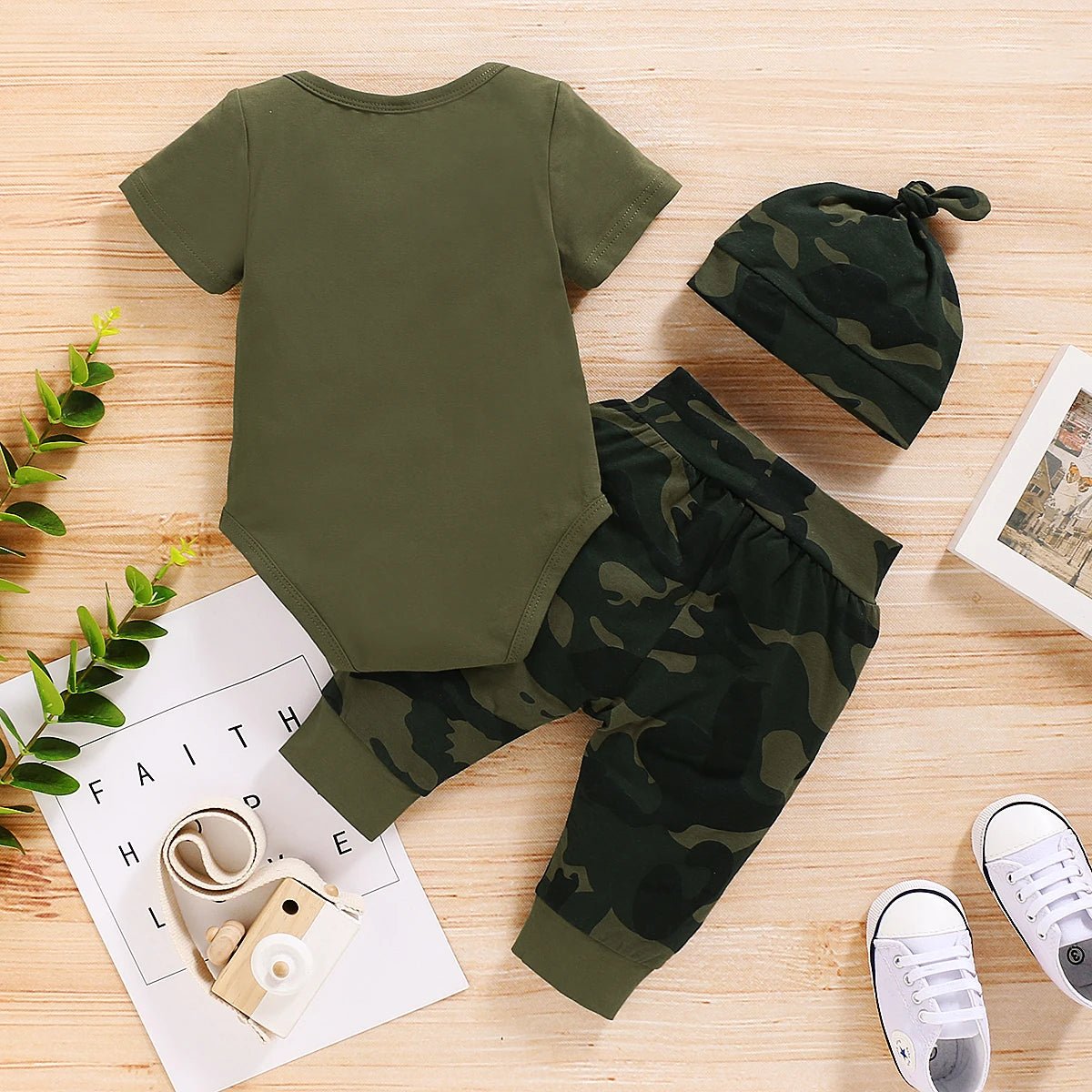 0 - 18 Months Newborn Baby Boy Baby Girl Clothes Set Letter Print Short Sleeve Bodysuit + Camouflage Pants + Headband Outfit - MAGUSTA BEAUTY