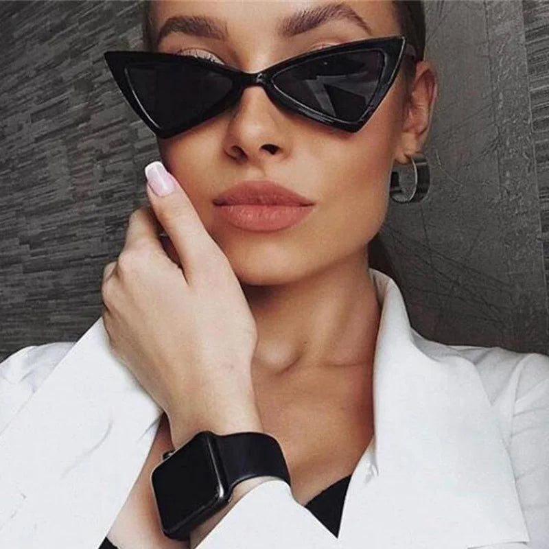 2024 Fashion Butterfly Sunglasses Women Brand Designer Cool Small Frame Cat Eye Sun Glasses Vintage Black Triangle Shades UV400