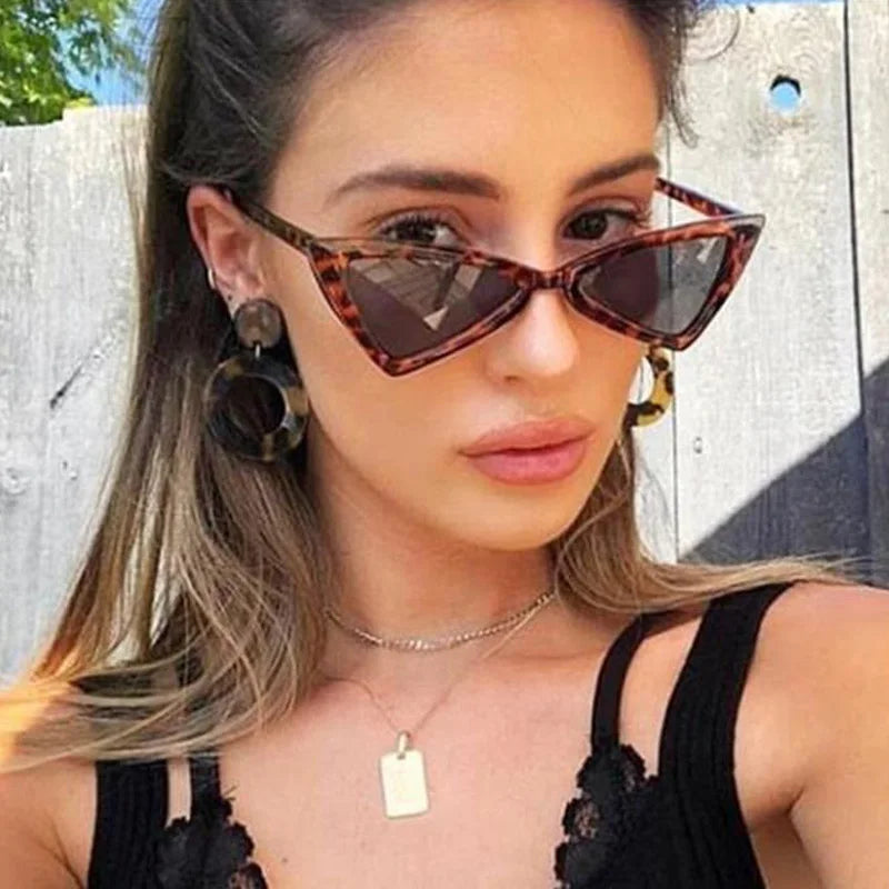 2024 Fashion Butterfly Sunglasses Women Brand Designer Cool Small Frame Cat Eye Sun Glasses Vintage Black Triangle Shades UV400