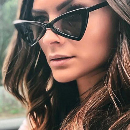 2024 Fashion Butterfly Sunglasses Women Brand Designer Cool Small Frame Cat Eye Sun Glasses Vintage Black Triangle Shades UV400