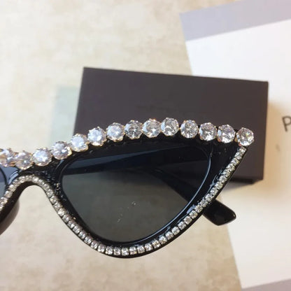 Vintage Luxury Crystal Diamond Cateye Sunglasses Women Brand Designer Black Pink Frame Cat Eye Sun Glasses Bling Bling Eyewear