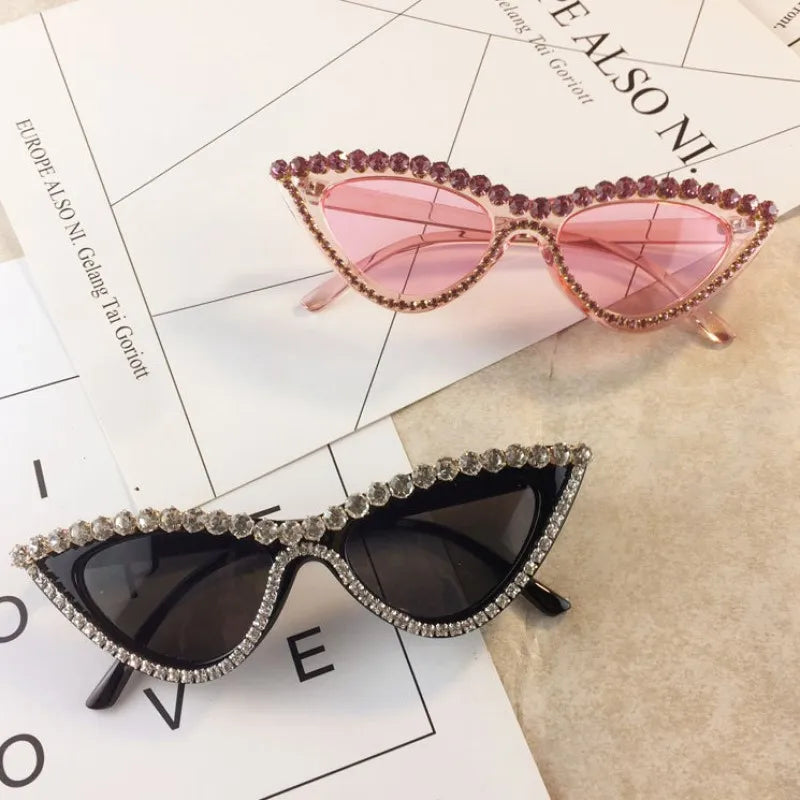 Vintage Luxury Crystal Diamond Cateye Sunglasses Women Brand Designer Black Pink Frame Cat Eye Sun Glasses Bling Bling Eyewear