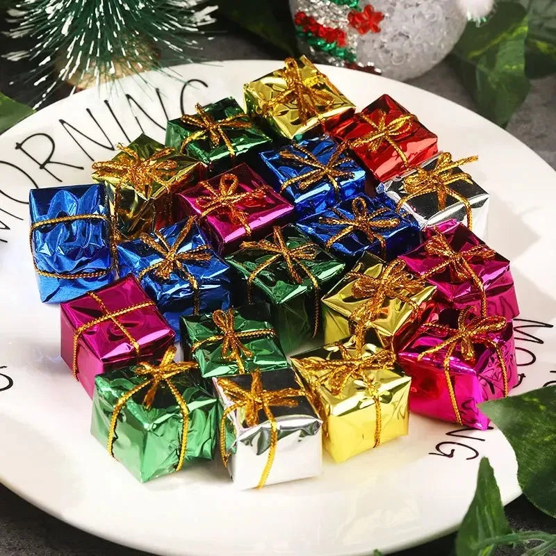 180-12PCS Mini Xmas Foam Gifts Boxes Ornaments  Xmas Tree Hanging Pendants Gift Boxes Christmas New Year Party Decors Wholesale