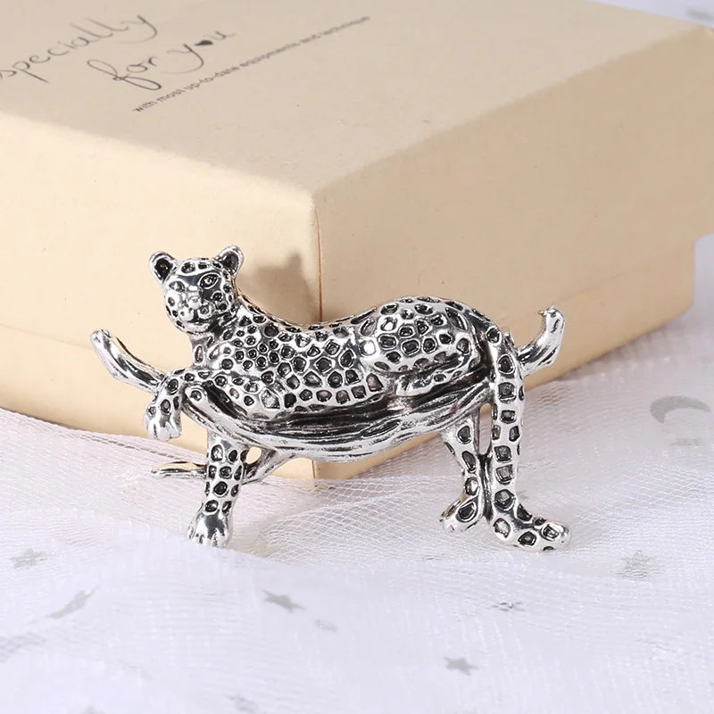 Women's Rhinestone Leopard Brooches Unisex Animal Pins 4-Color Office Party Casual Accessories Gifts