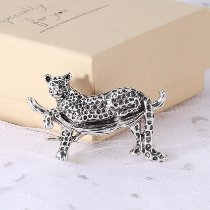 Women's Rhinestone Leopard Brooches Unisex Animal Pins 4-Color Office Party Casual Accessories Gifts