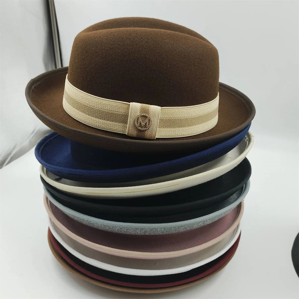 the Derby Hat bowler hat  Fedora for Women and Men Party Hat Men Hat for Winter Elastic Band Felt Hat Jazz Church Hat Wholesale