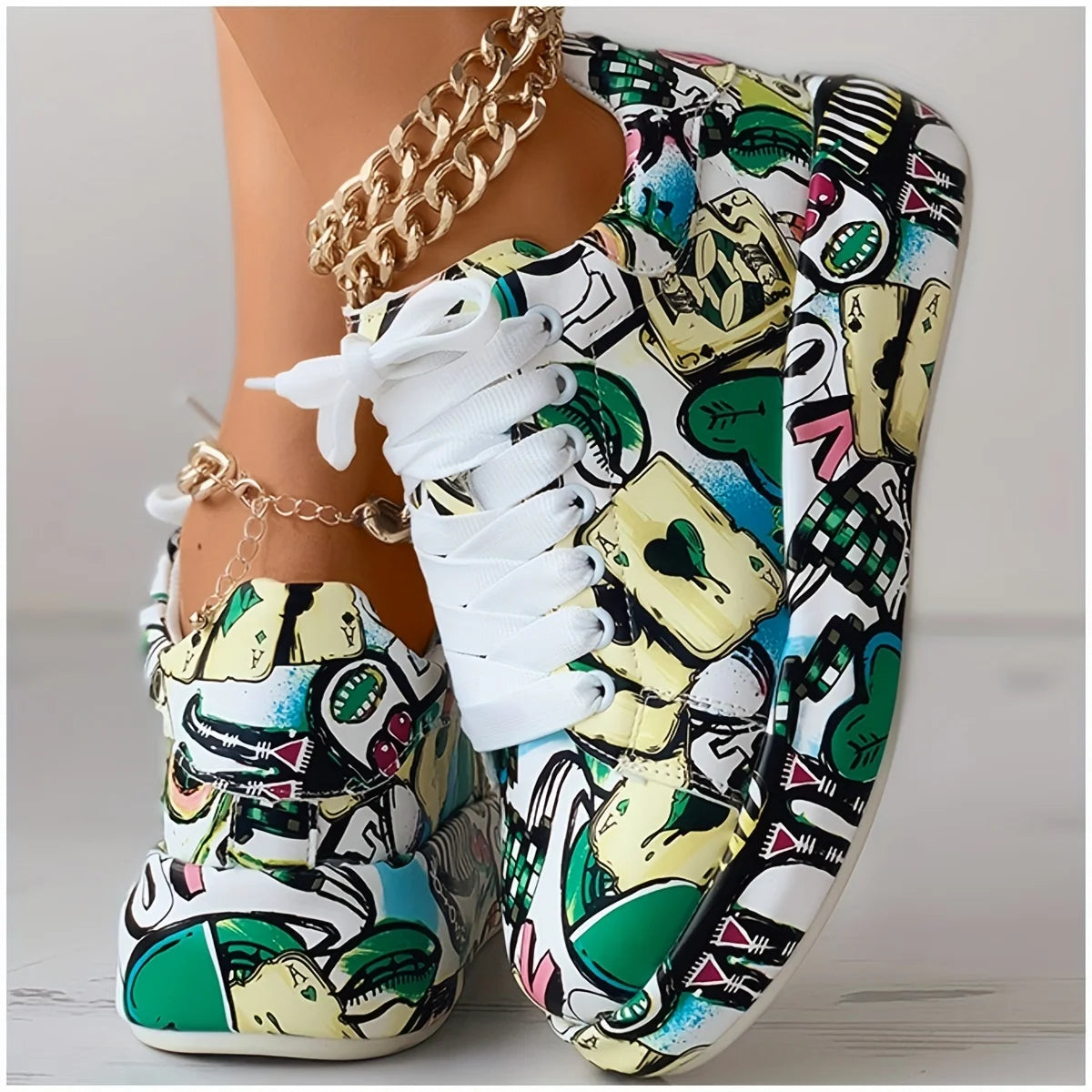 Women's graffiti print sneakers, fashion lace-up low-top platform sneakers, casual skateboard shoes