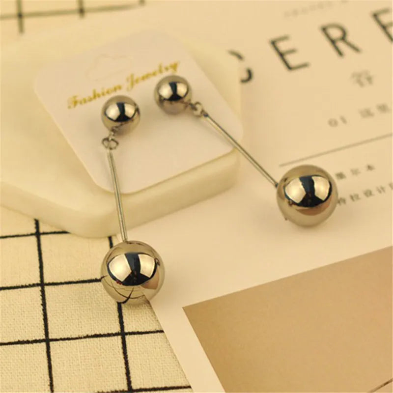 XIALUOKE Vintage Large Ball Pendant Earrings Women's European American Style Personality Long Drop Earrings Party Travel Jewelry