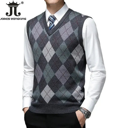 Woolen Sweater Warm Autumn and Winter New Men's Boutique Fashion Diamond -shaped Lattice Casual Business V -neck Sweater Vest