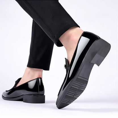 Men's Party Shoes Black Luxury Mens Formal Leather Shoes Slip on Patent Leather Business Casual Shoes Loafers Large Size Zapatos