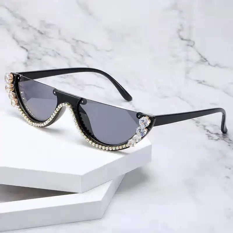 Trendy Diamond Cat Eye Sunglasses Women Luxury Brand Designer Crystal Sexy Cateye Metal Jewel Frame Rhinestone Eyewear Oculos