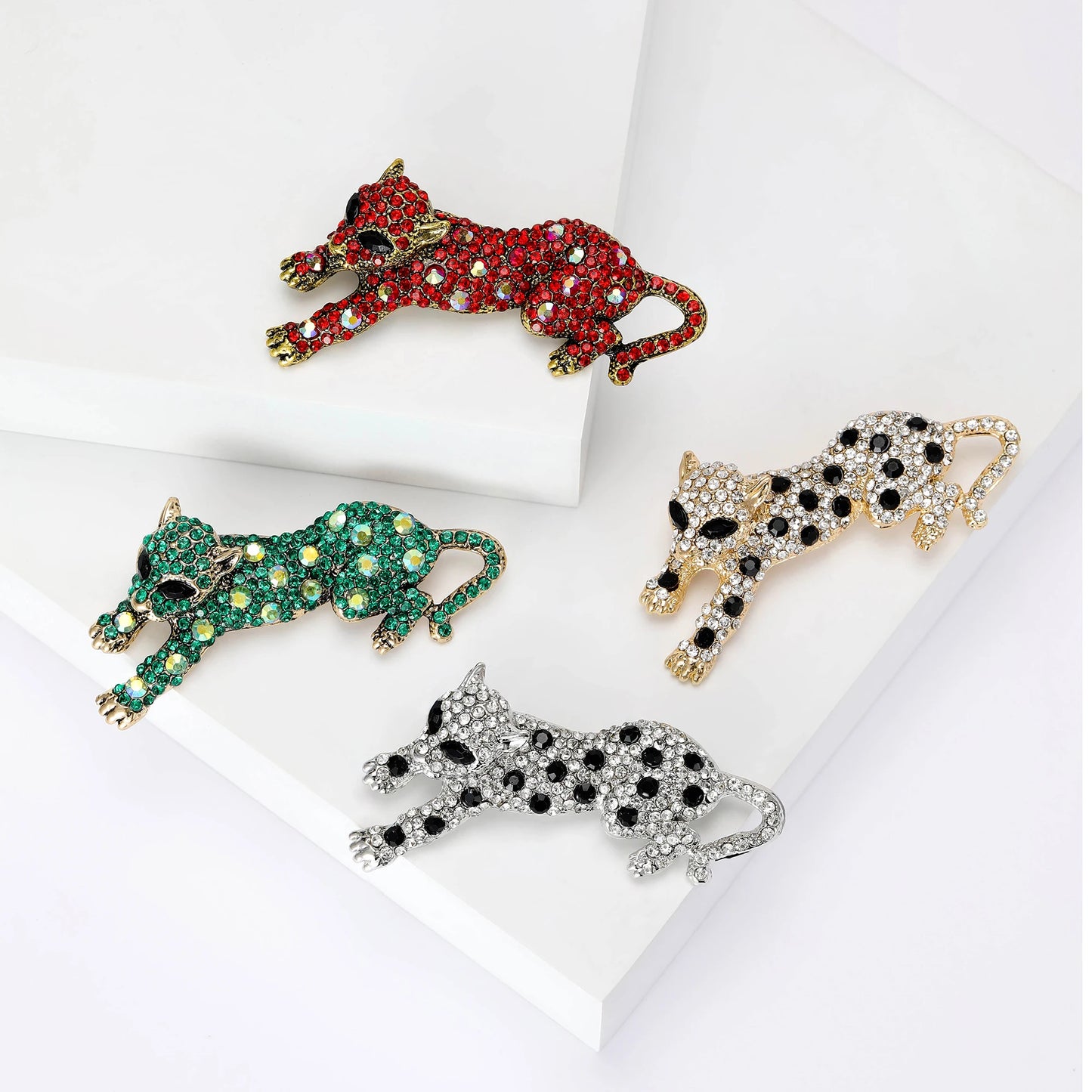 Women's Rhinestone Leopard Brooches Unisex Animal Pins 4-Color Office Party Casual Accessories Gifts