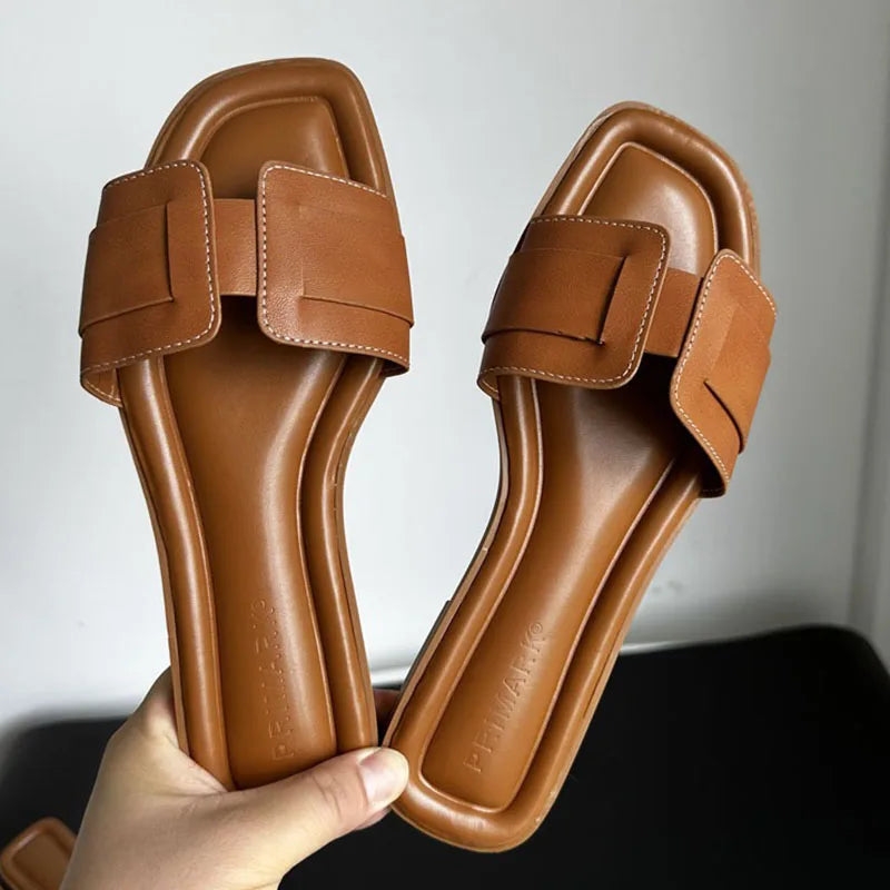 Women Fashion Slippers Summer Outdoors Beach Slippers Soft Flats Home slippers Female Luxury Leather Sandals Casual Slides Shoes